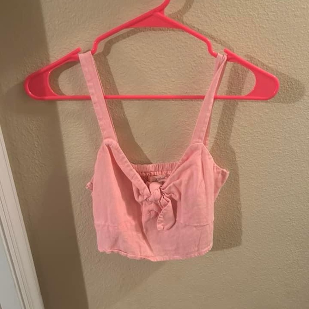 pink cropped tank